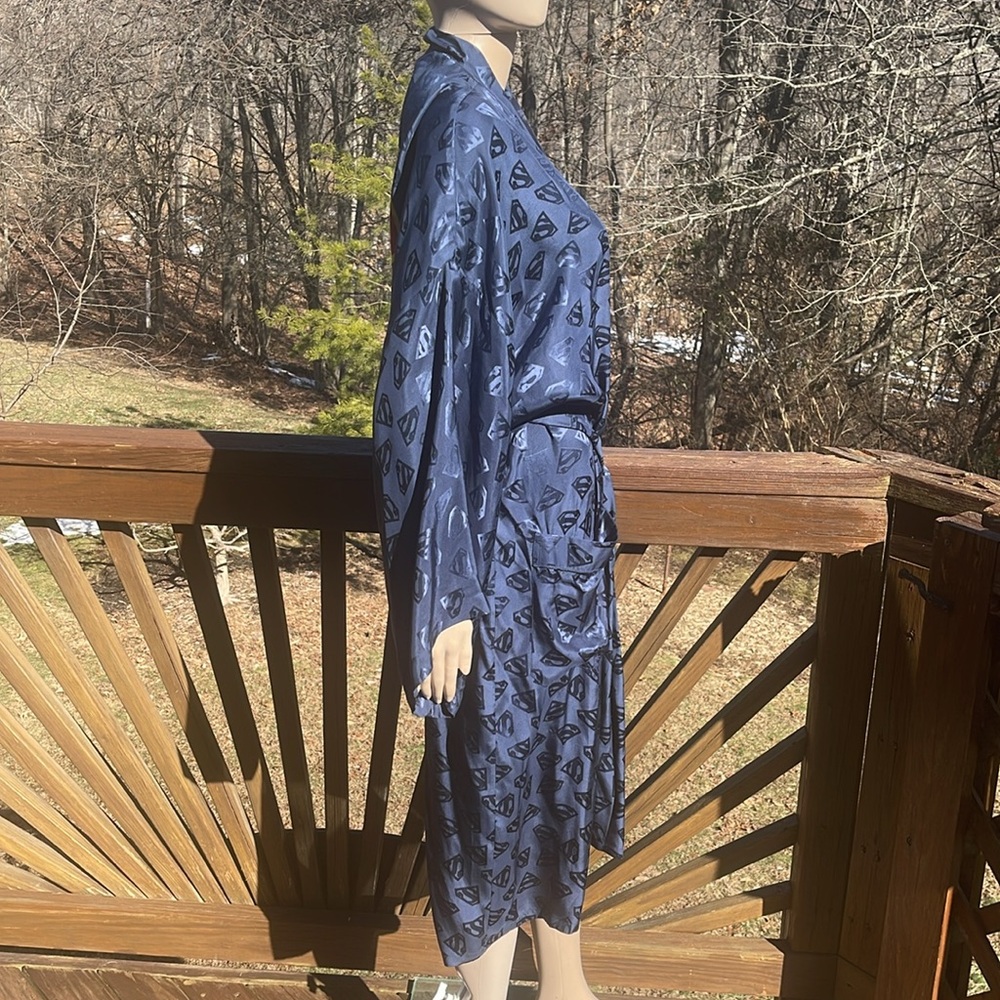 Vintage 100% Silk Superman Navy Robe, 1999 DC Comics, One Size - Picture 5 of 9